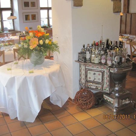 Ellenbergs Restaurant & Hotel Hessheim Exterior photo